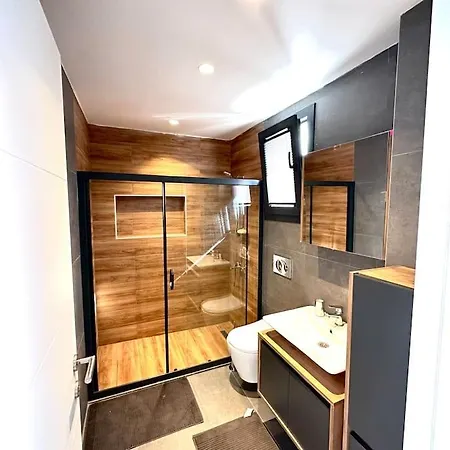Modus Semi-detached 빌라 무글라