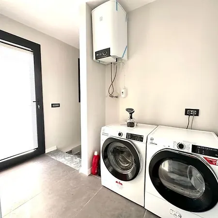 Modus Semi-detached * 무글라