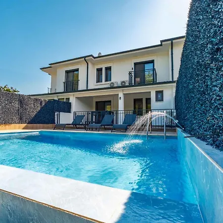 Modus Semi-detached *